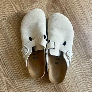 Birkenstock Boston suede clog